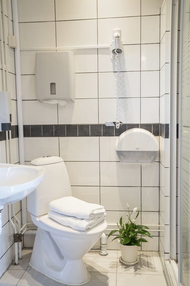 Halmstad Hotell And Vandrarhem Kaptenshamn 50/50