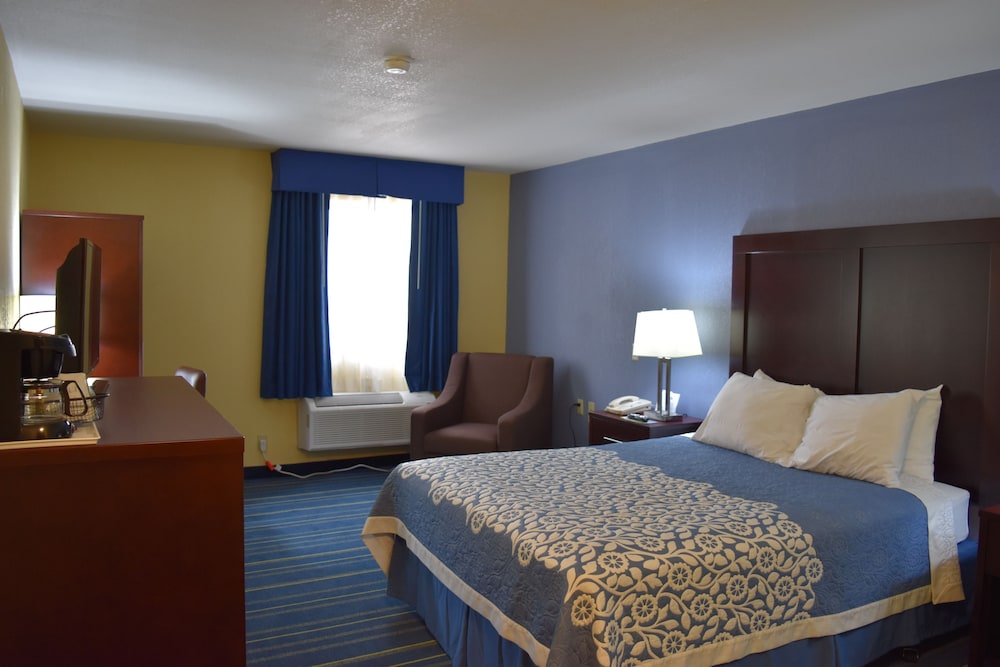 Days Inn by Wyndham Grand Island 8/24