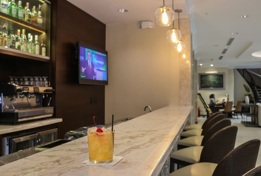 The Executive Hotel 44/59