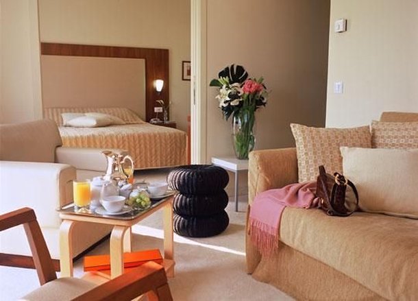 Polis Grand Hotel 34/44