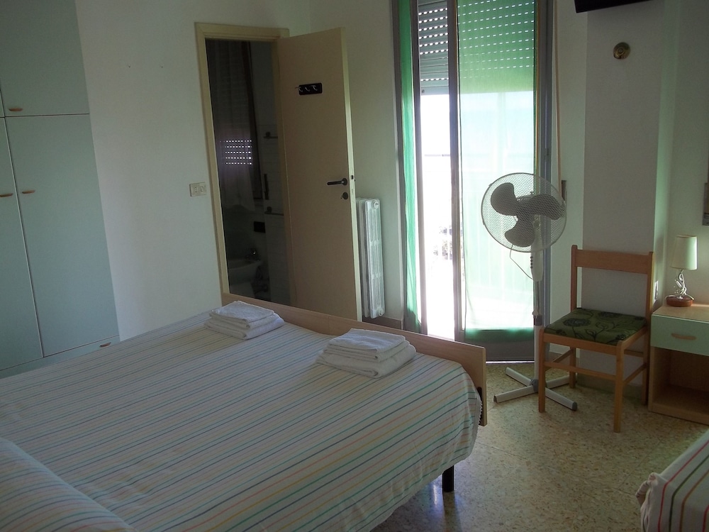 Hotel Italia 10/50
