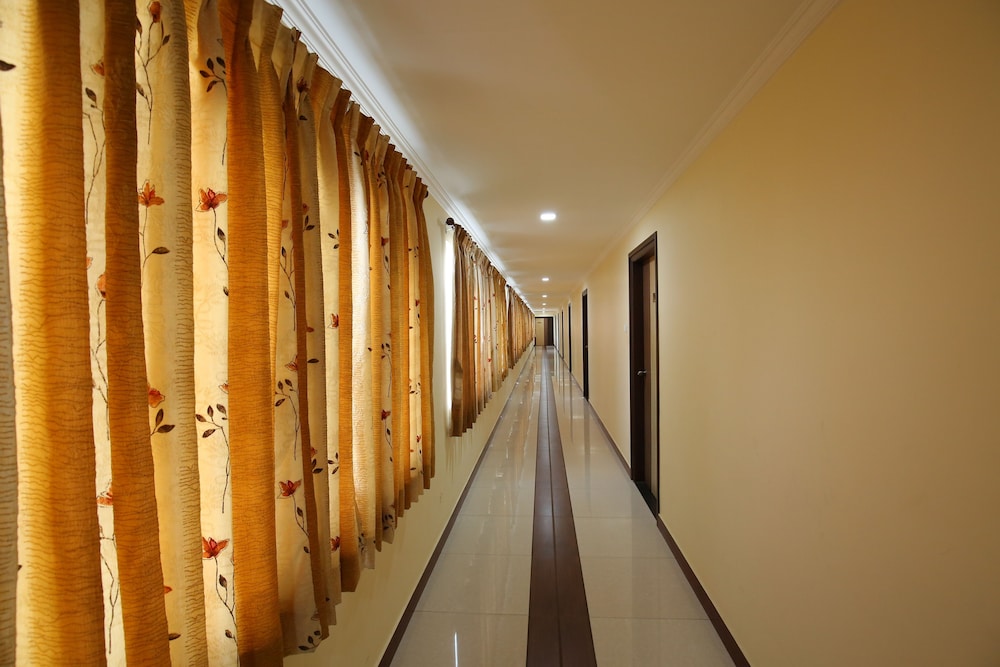 Hotel Sree Devi 16/29