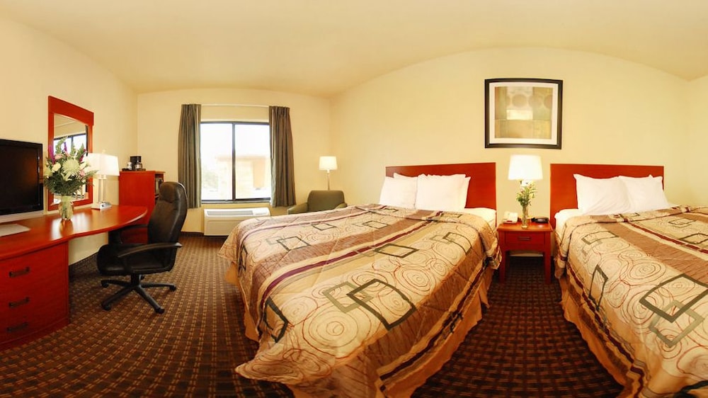 Sleep Inn & Suites Gonzales near Palmetto State Park 17/50