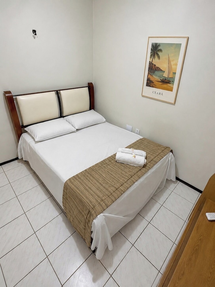Center 1 Hotel 12/50