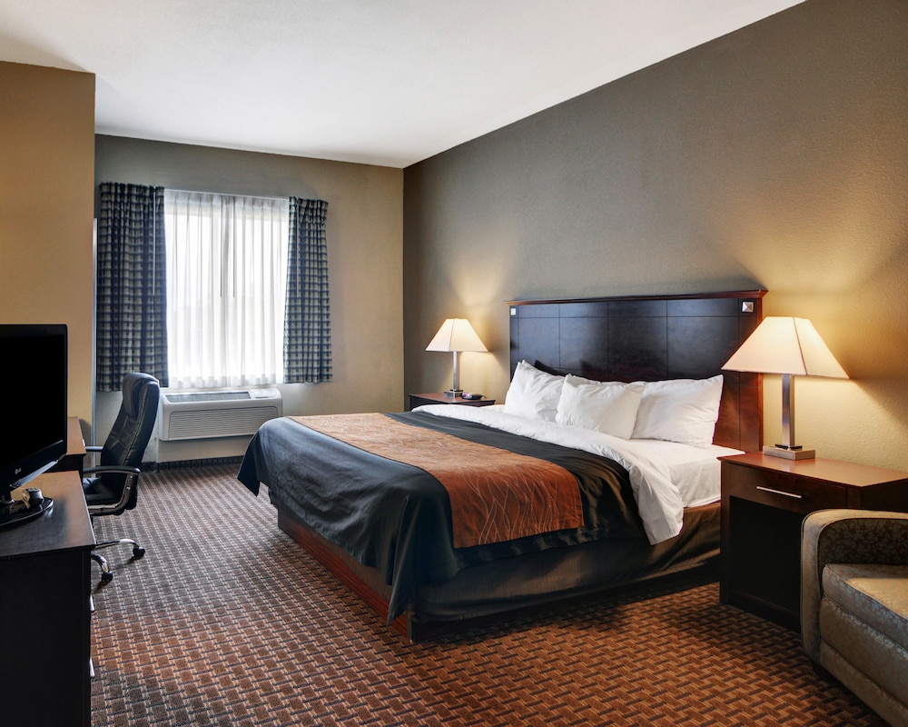 Comfort Inn Suites Near Lake Lewisville 10/43