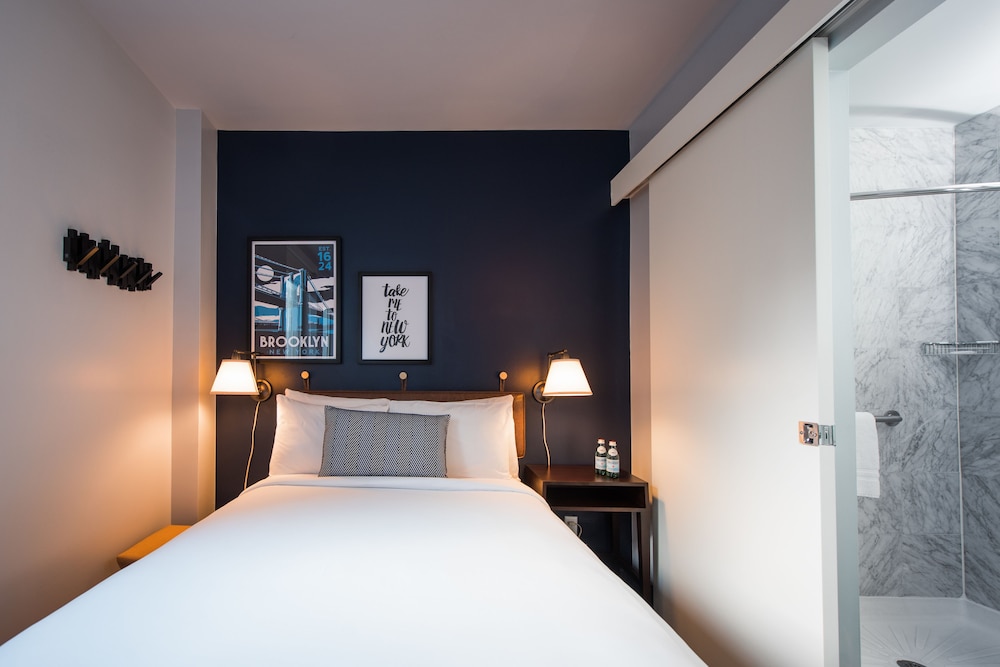 Hotel 373 22/47
