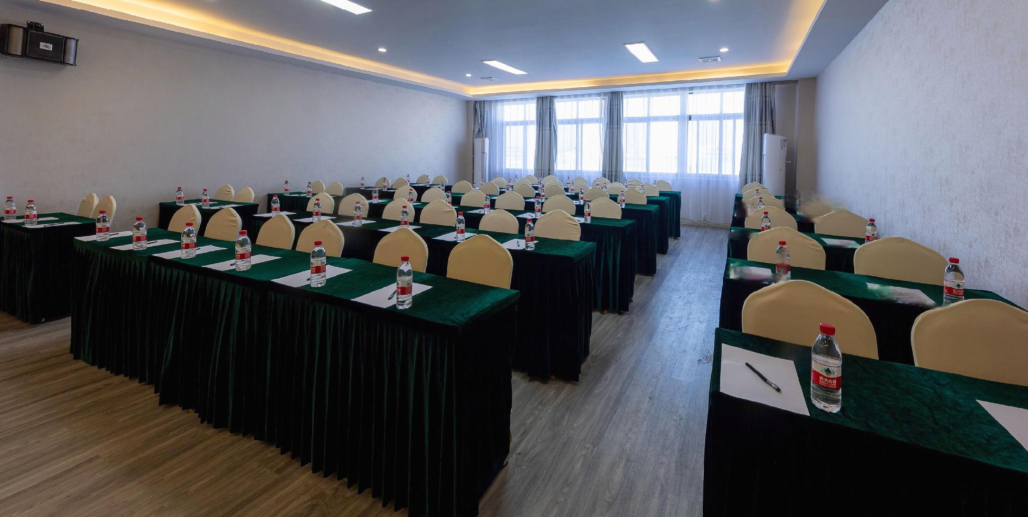Vienna International Hotel (Nanban Banqiao Development Zone) 36/40