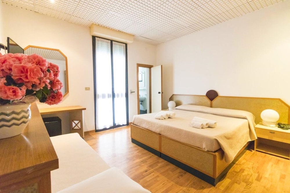 Albergo Palazzo 9/33