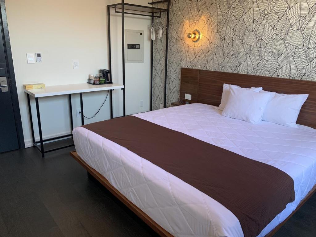 2 Bedrooms, Suite