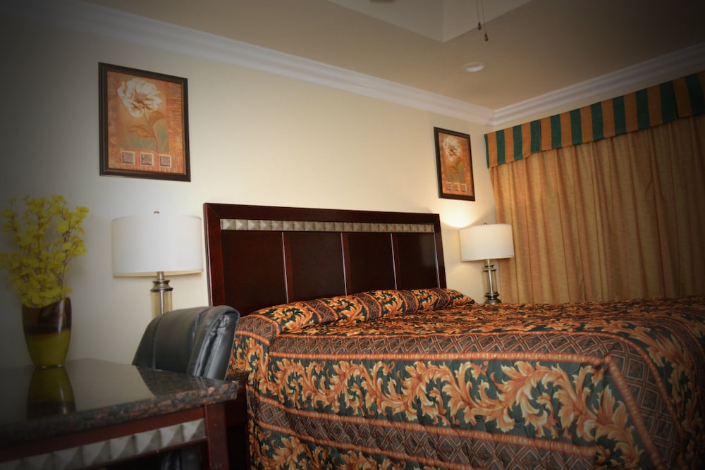 Crystal Lodge Motel 8/47