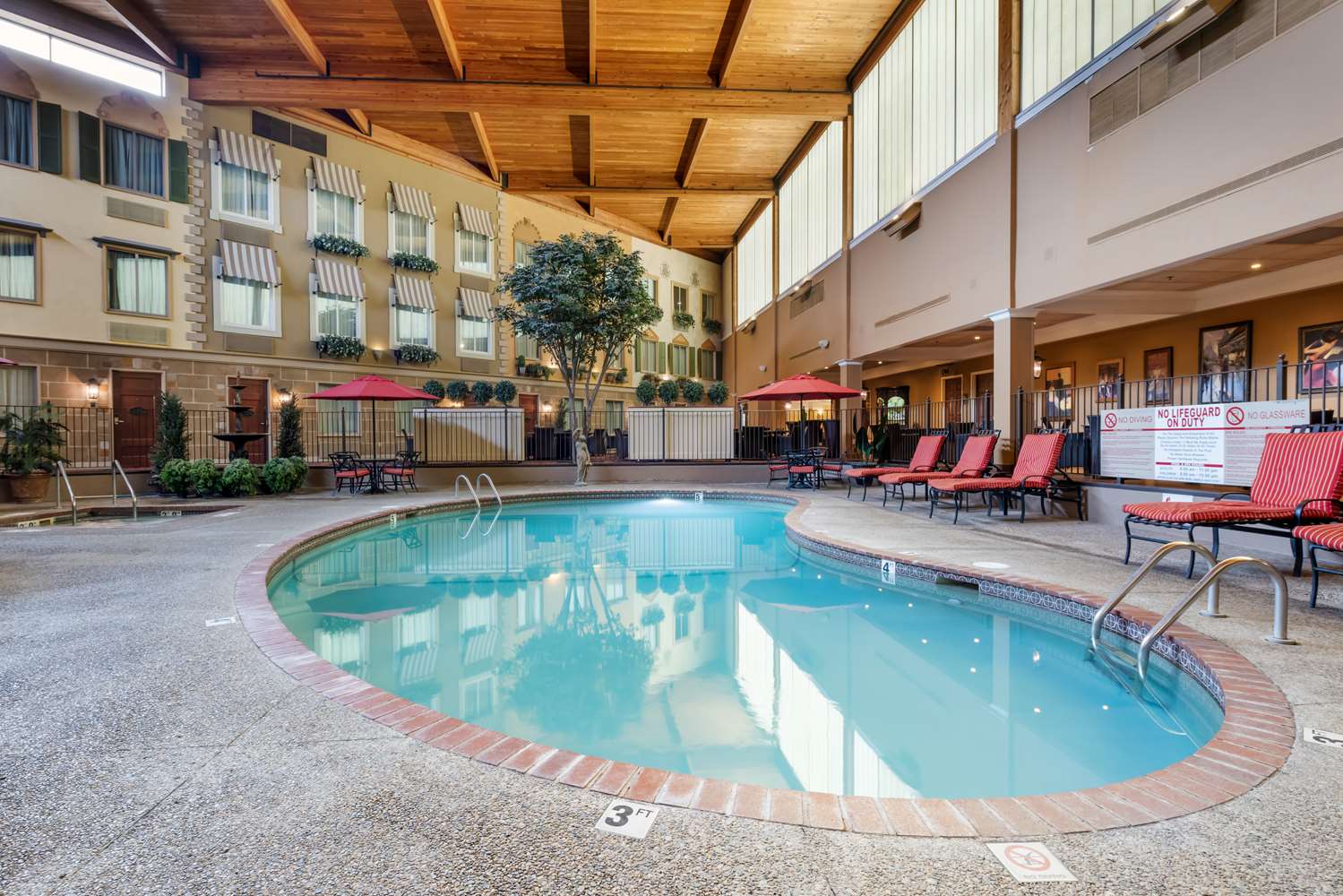 Best Western Plus White Bear Country Inn 47/47