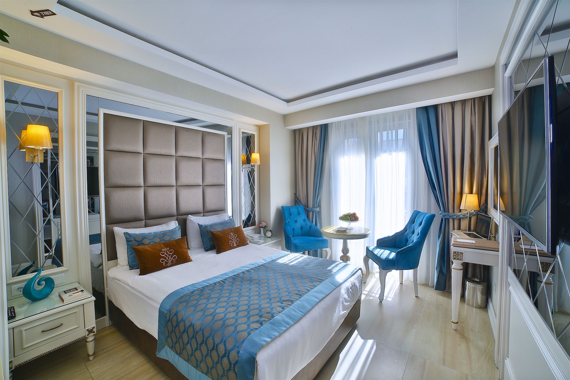 STANDARD, KING BED