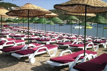 Ambrosia Hotel Beach & Spa 45/70
