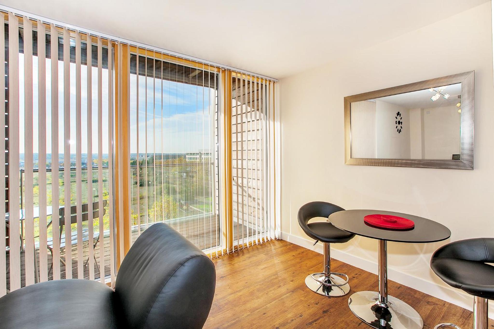 VIZION SERVICED APARTMENTS 24/50