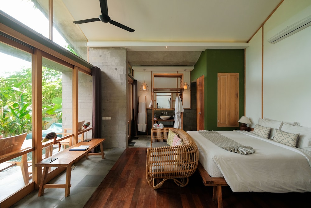 Amora Ubud Boutique Villas 14/48