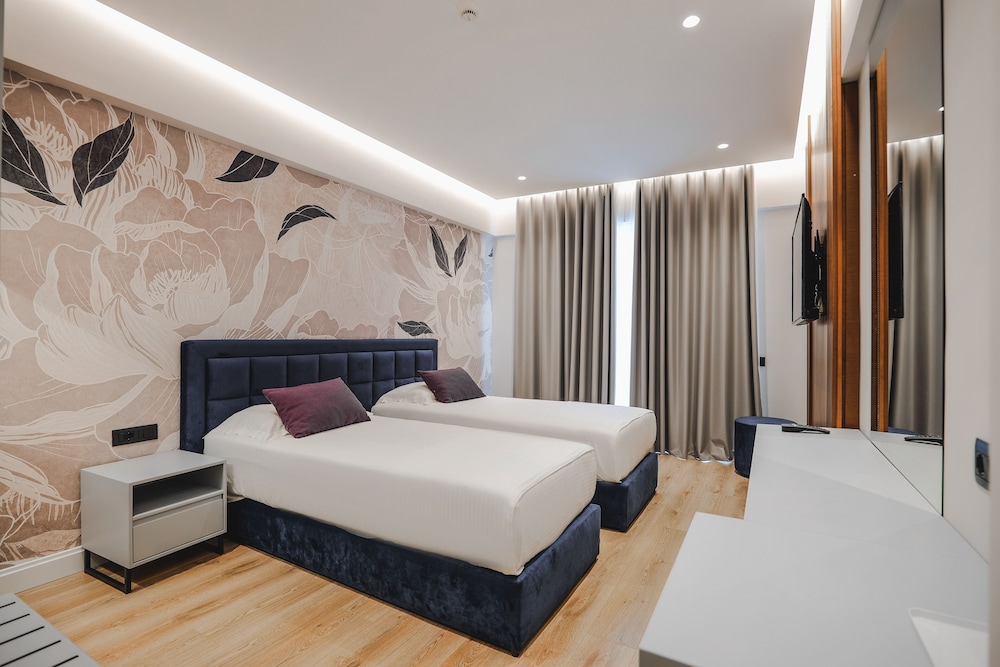 Hotel Oasis 18/50