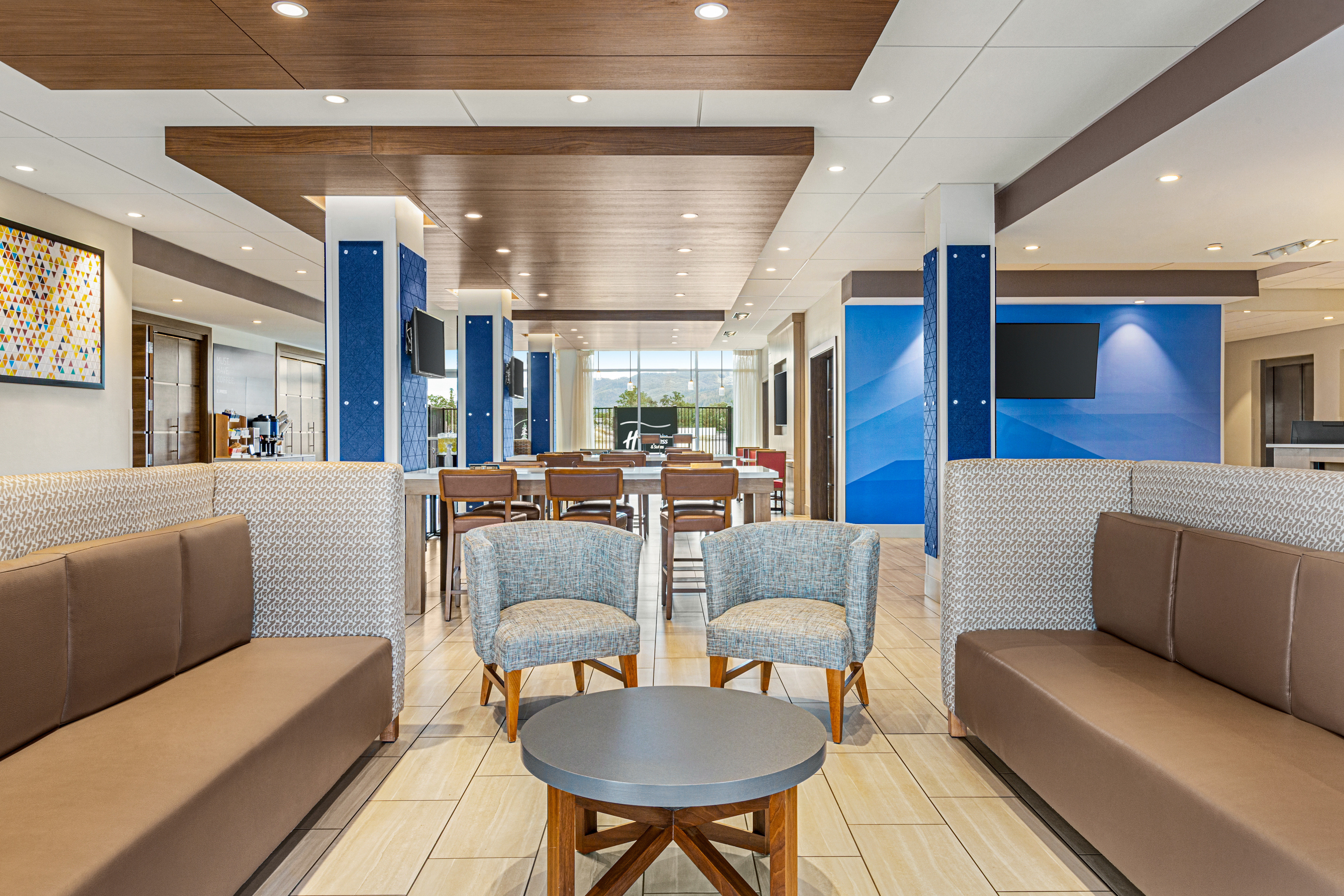 Holiday Inn Express & Suites - Ukiah 45/80