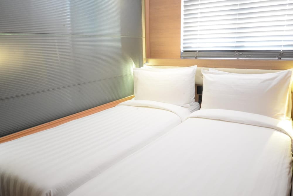 Bluejay Residences 26/40