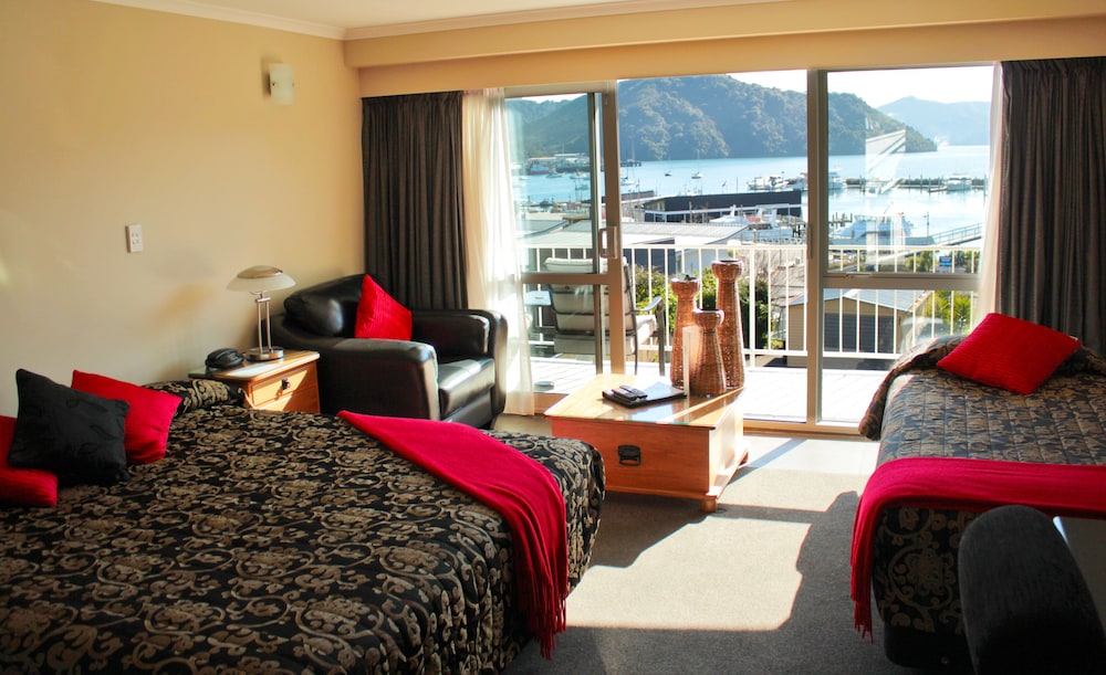 The Picton Beachcomber Inn 17/28