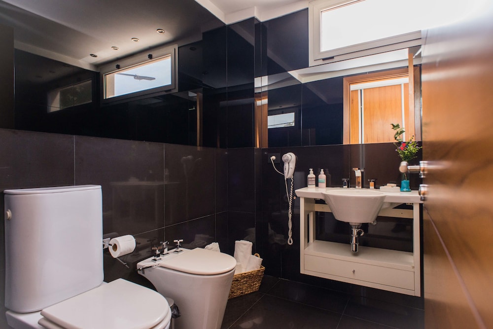 Soho Luxury Suites 96/99