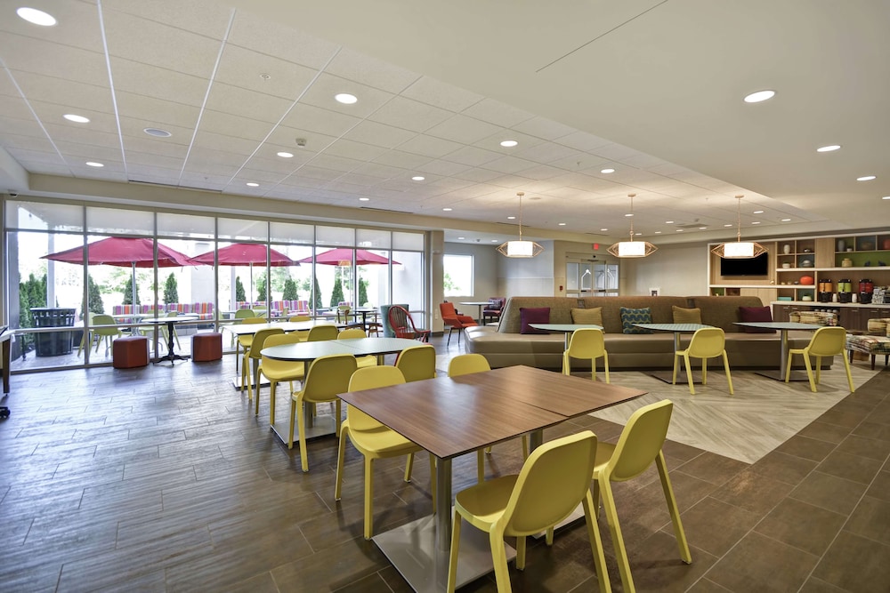 Home2 Suites By Hilton Queensbury Glens Falls 46/53