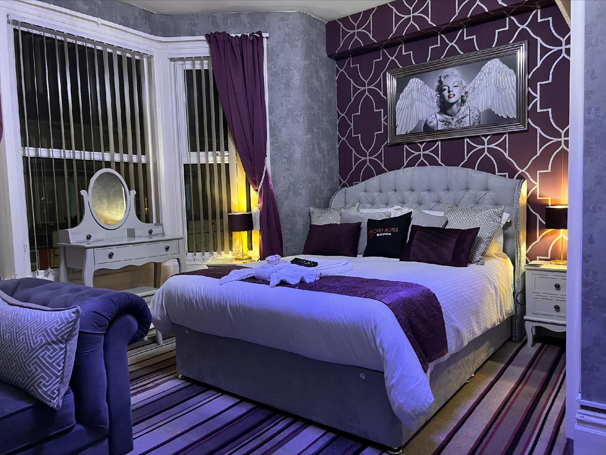 Boudoir, Double Bed