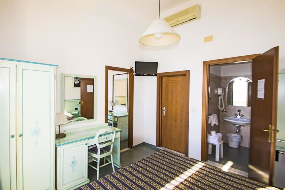 Hotel Baia 42/43