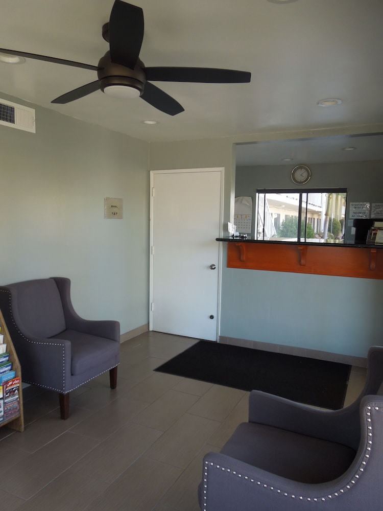 National Inn Garden Grove 38/60