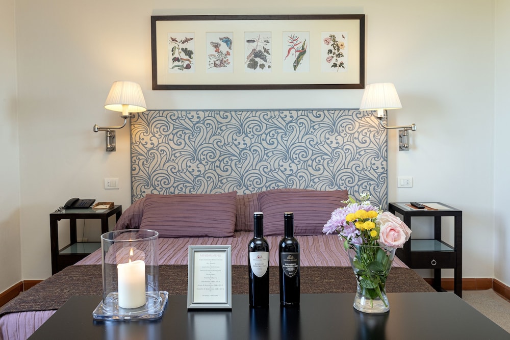 Si Montalcino Hotel & Restaurant 47/68