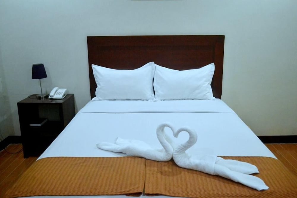 Castle Dreams Hotel 17/25
