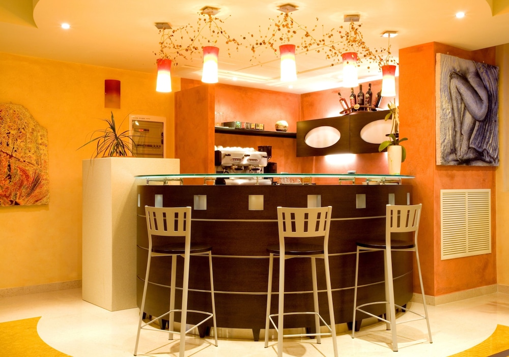 Grand Hotel Olimpo 2/46