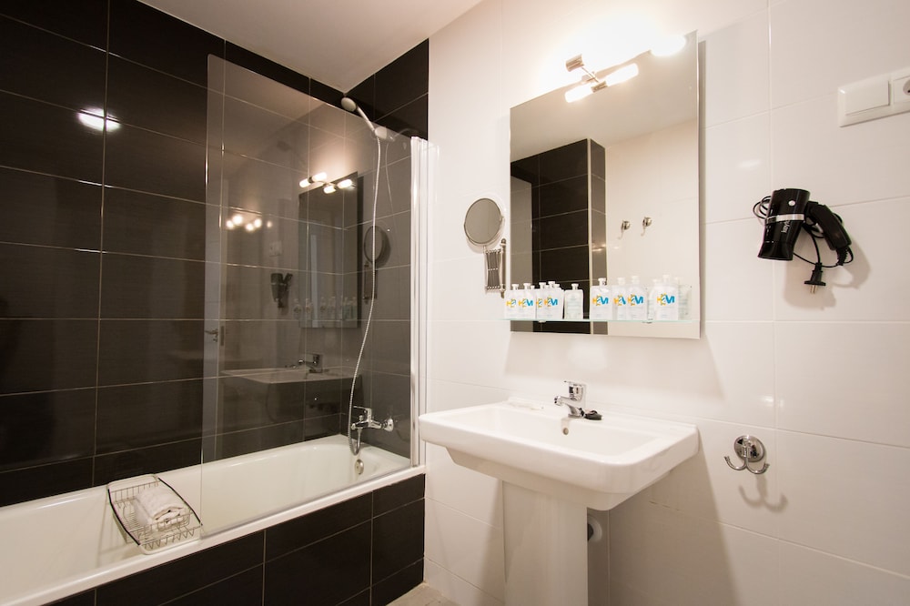 HOLIDAYS2MALAGA SUITES APARTMENTS 9/51