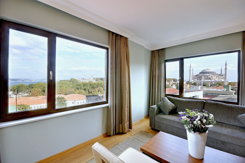Agora Life Hotel Istanbul 38/50