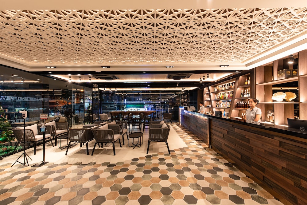 Blackwoods Hotel Pattaya 6/69