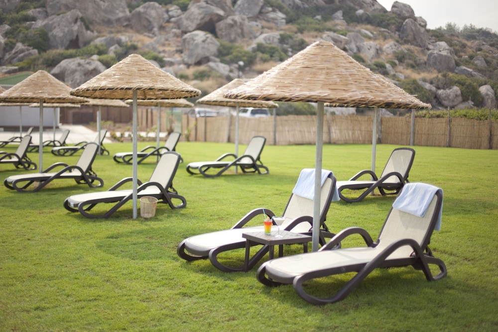 Korineum Golf & Beach Resort 13/33