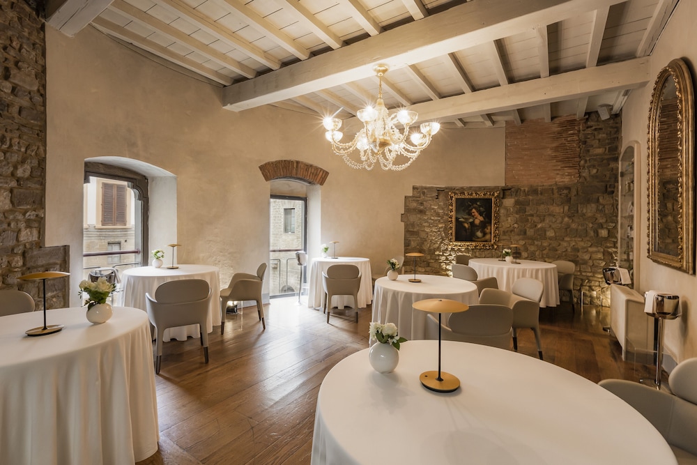Brunelleschi Hotel Florence 57/72