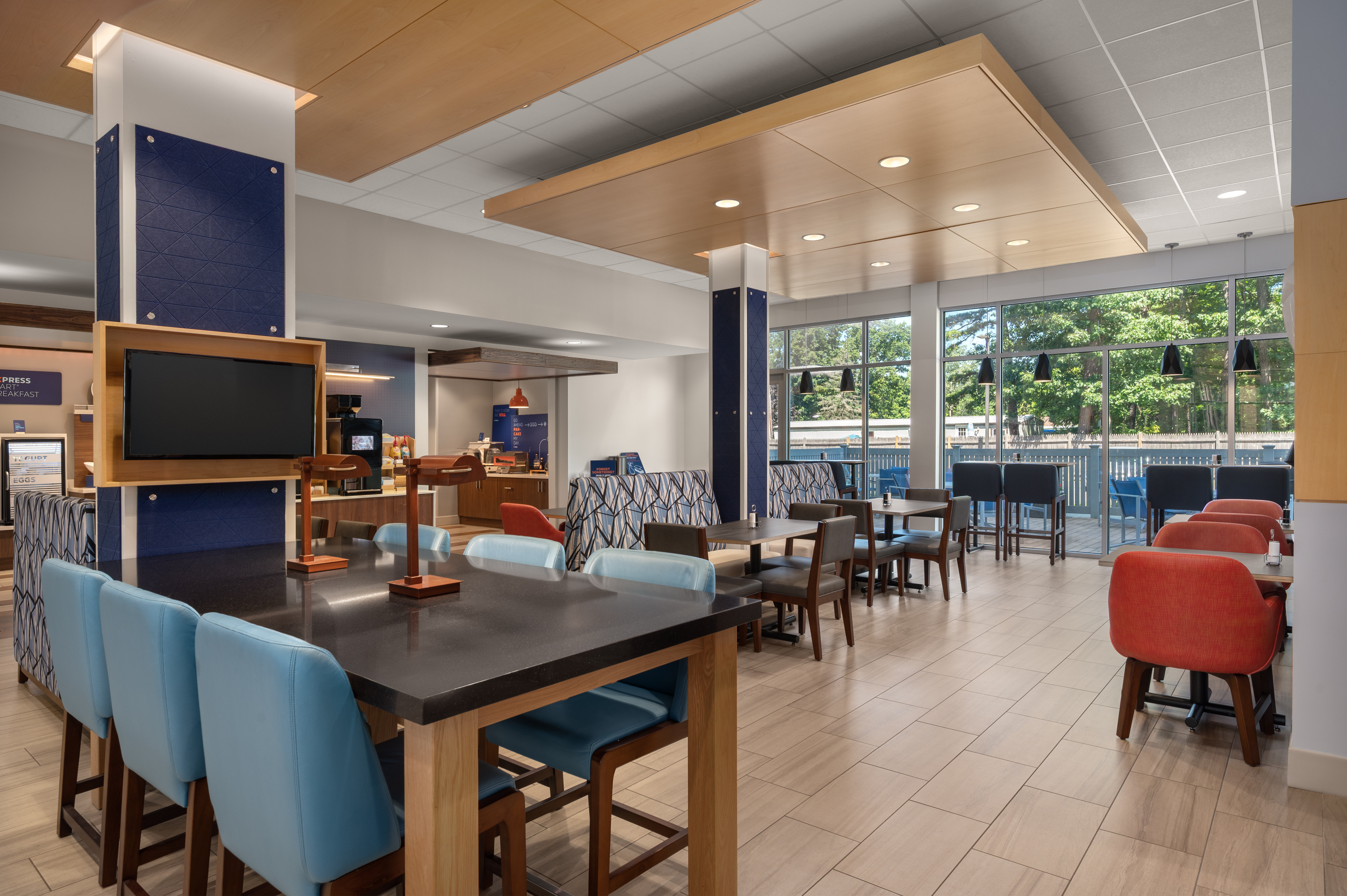 Holiday Inn Express & Suites Queensbury - Lake George Area 46/71