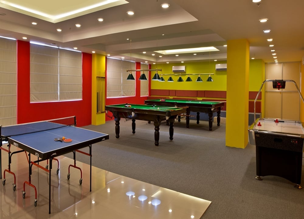 Red Fox Hotel Bhiwadi 25/35
