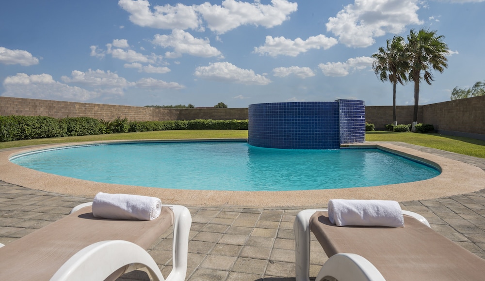Real Inn Nuevo Laredo 53/56