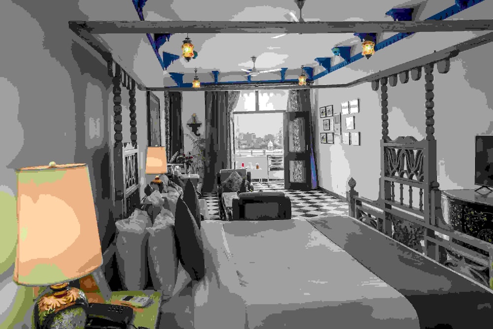 Hotel Swaroop Vilas 25/49