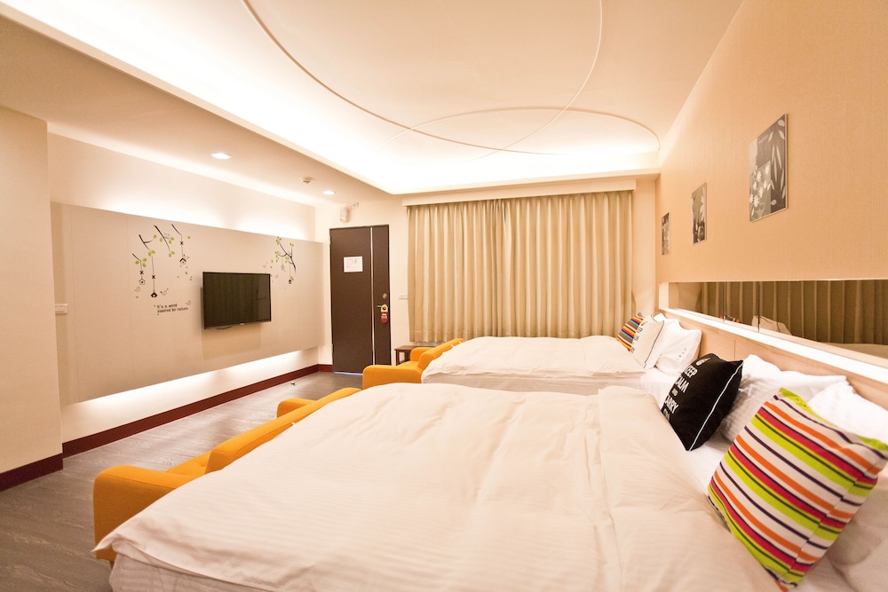 Li Wu Zuo Can B&amp;B 18/71