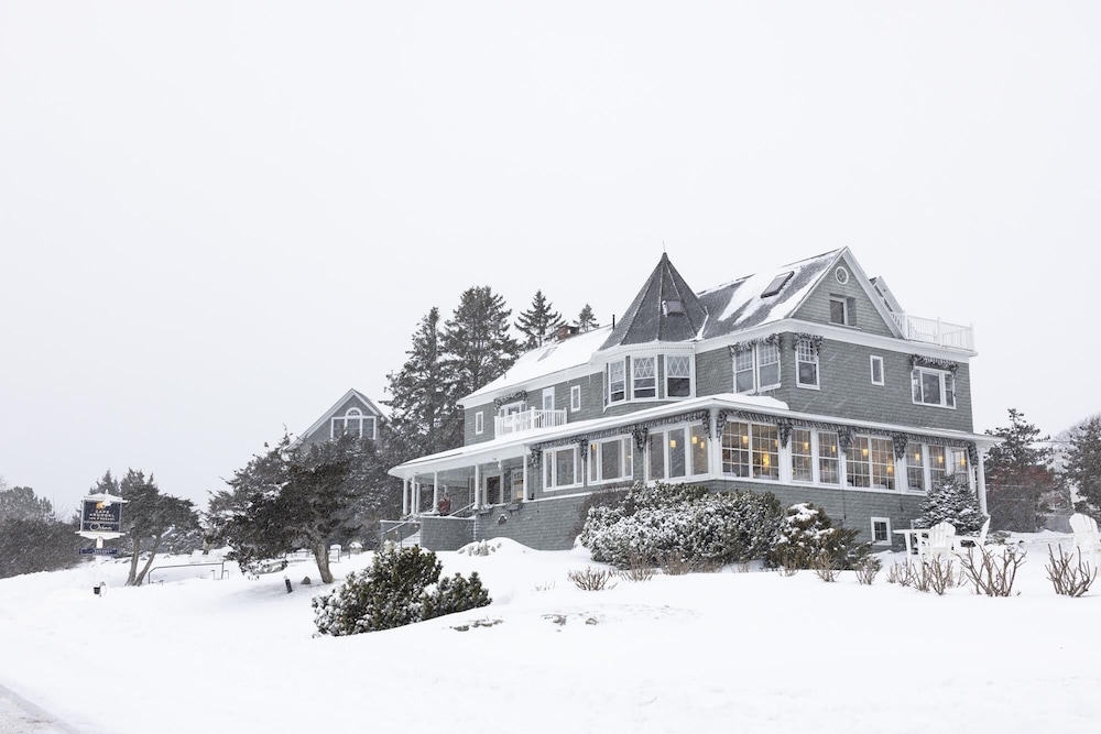 Cape Arundel Inn & Resort 1/49