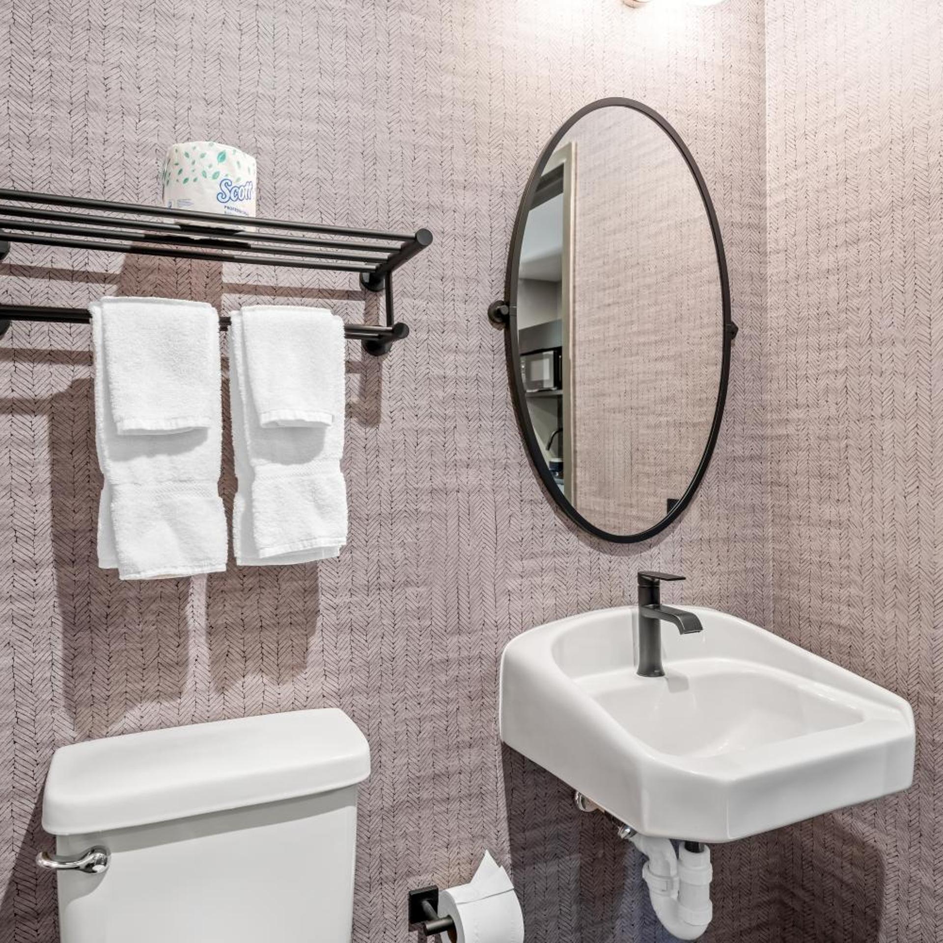 Beacon Suites Hotel 41/49