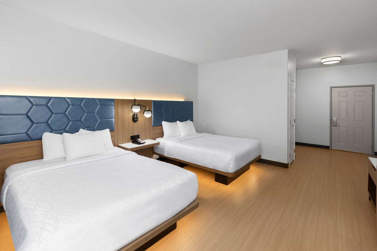 La Quinta Inn & Suites by Wyndham San Antonio Northwest 18/62