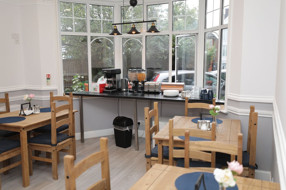 Golders Park Hotel 48/65