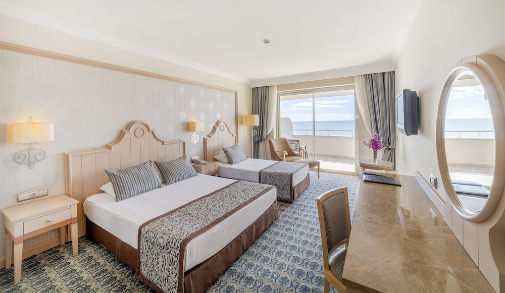 Starlight Resort Hotel 23/82