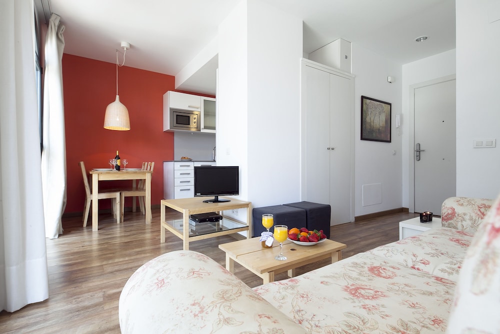 Inside Barcelona Apartments Sants 75/99