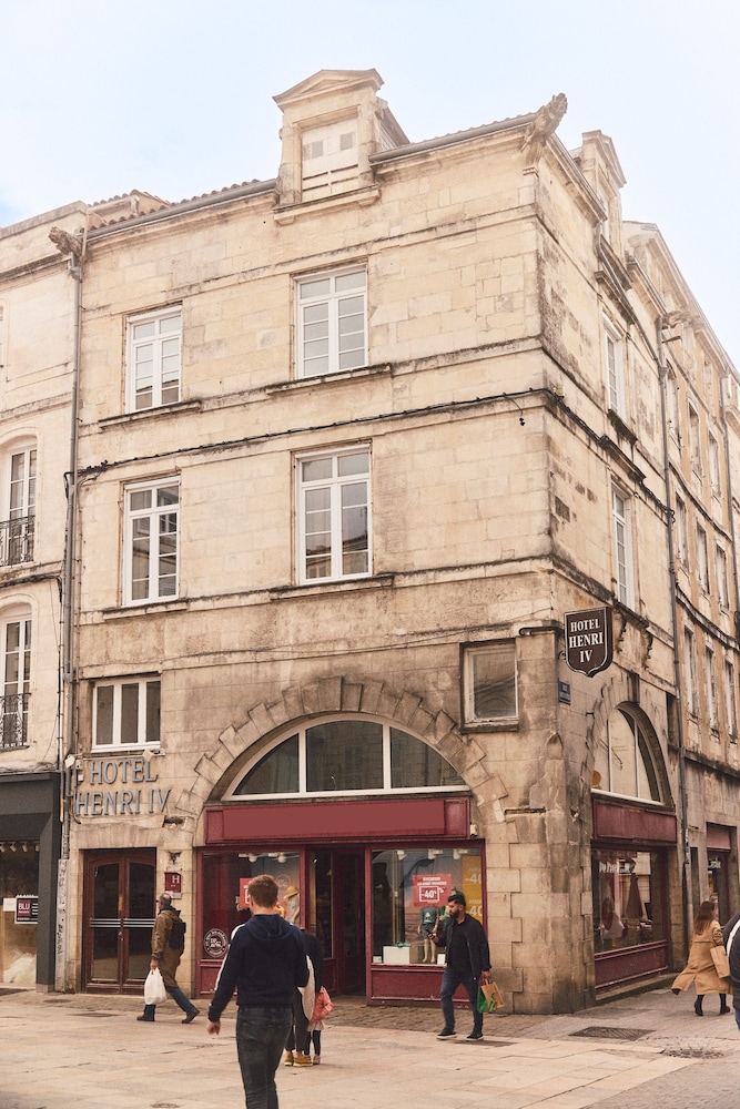 HOTEL HENRI IV 61/69