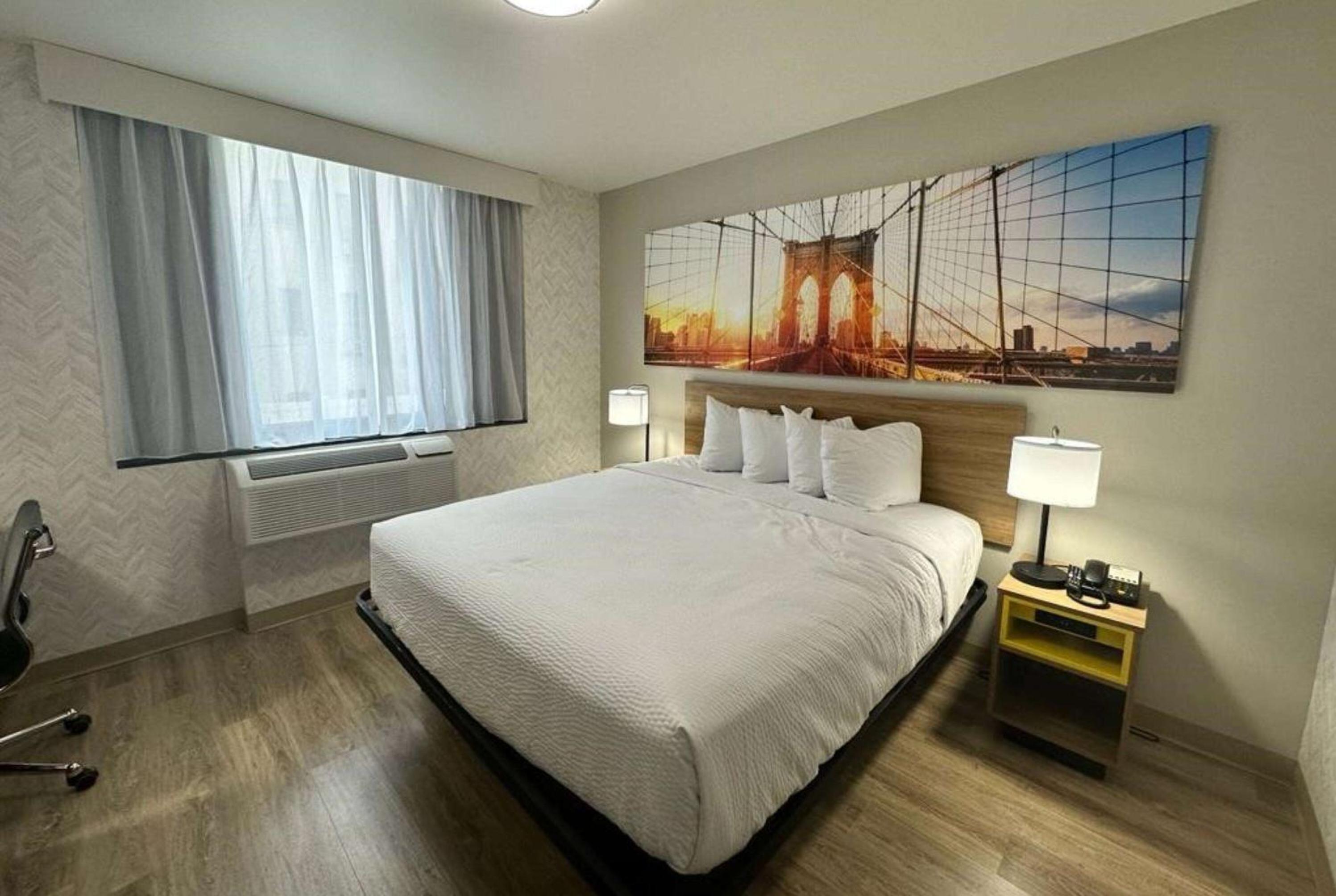 Days Inn by Wyndham Brooklyn Eastern Parkway 6/13