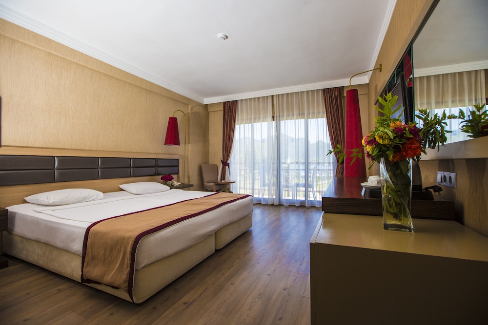 Fortezza Beach Resort 13/70